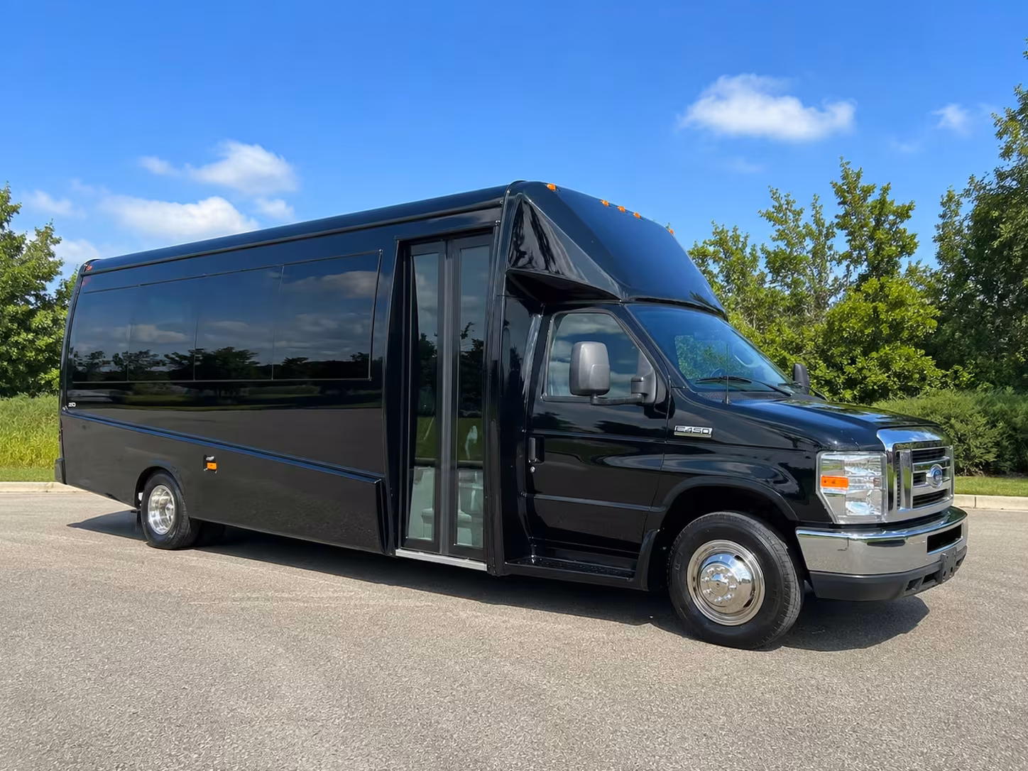 15 passenger minibus