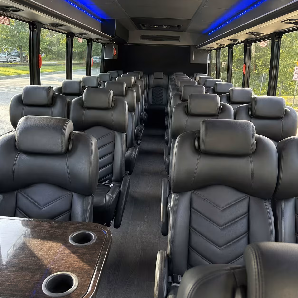 minibus rentals in rancho cordova for smaller concert groups